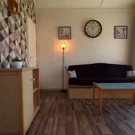 Charming Holiday Home Number 8 In Signy Le Petit With Covered Terrace Semesterbostad *