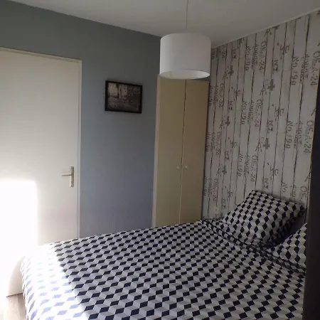 Charming Holiday Home Number 8 In Signy Le Petit With Covered Terrace Semesterbostad