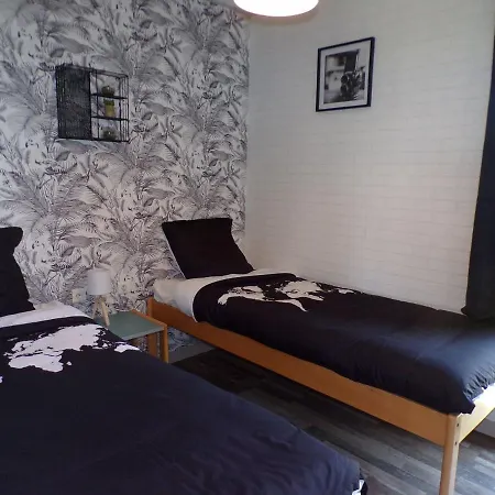 Charming Holiday Home Number 8 In Signy Le Petit With Covered Terrace Semesterbostad *